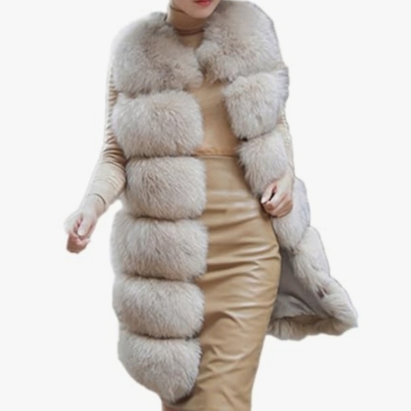 Luxurious Faux Fur Vest - Picture 4 of 12